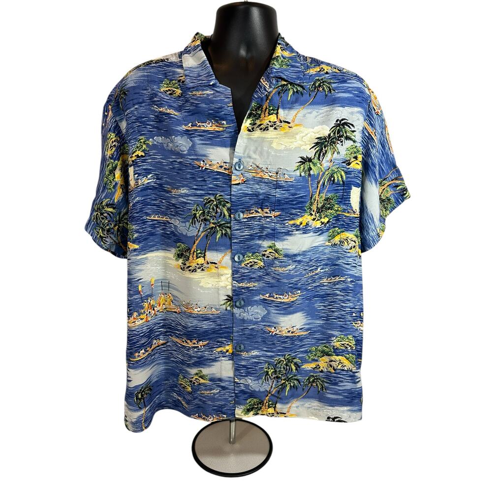 Men’s Hawaiian Button Down Featuring Canoes